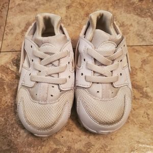 Toddler Nike Huarache Shoes sz 5c